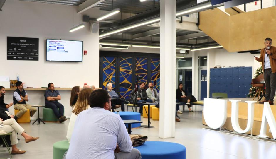 El Centro de Posgrados en Ingeniería de la UM celebró su cuarto aniversario con una clase magistral sobre liderazgo multicultural 