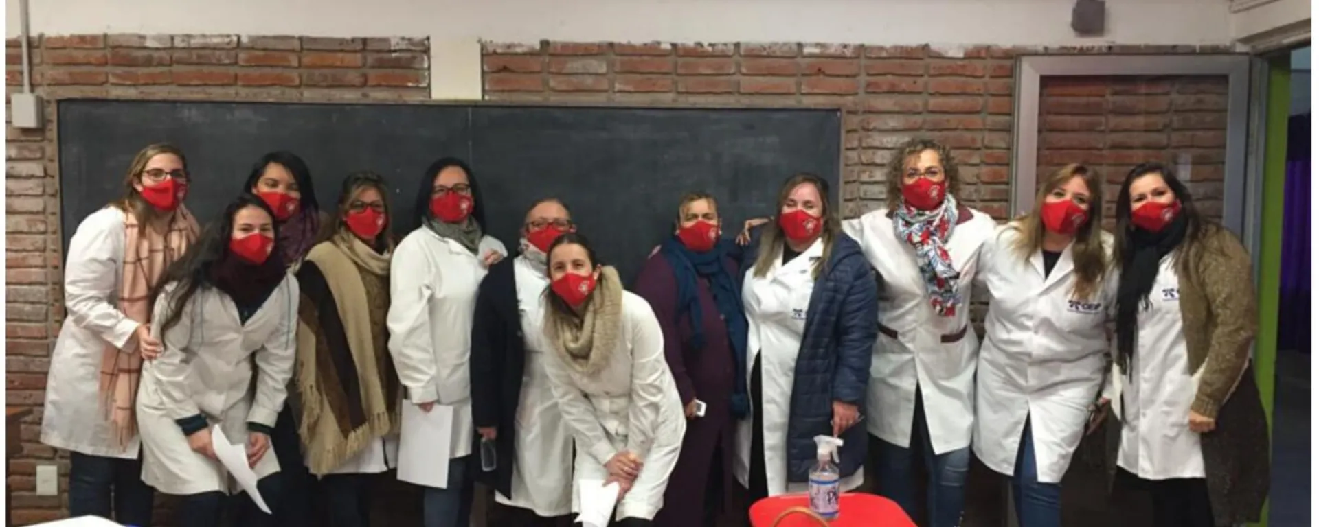 Foto de equipo académico de la escuela número 350