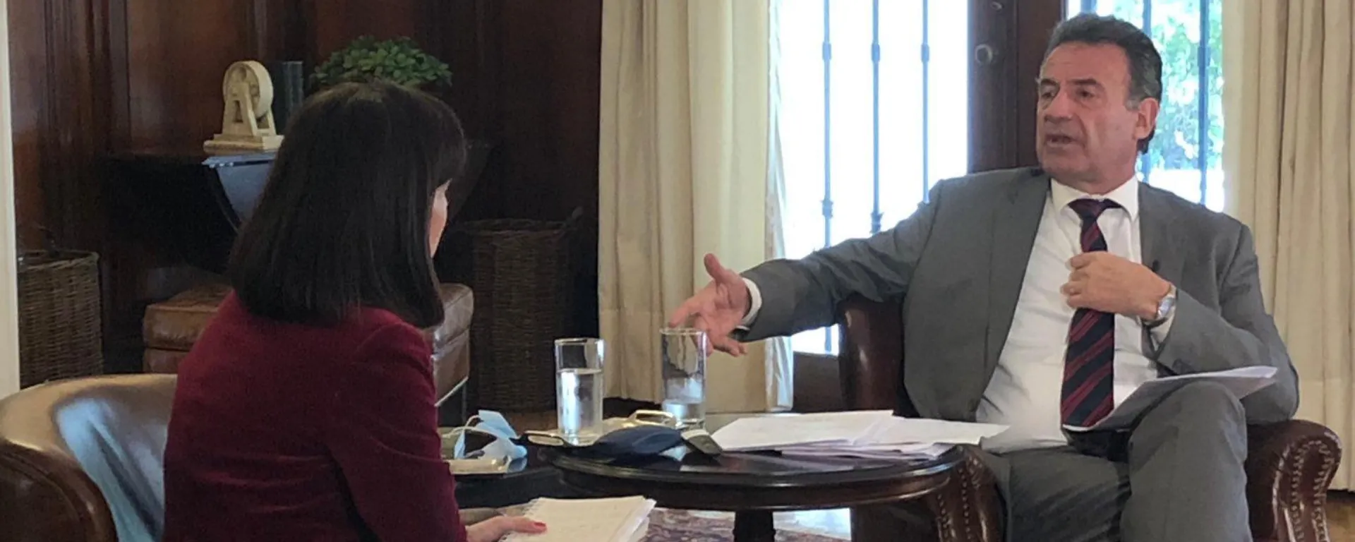 Foto: Dr. Daniel Salinas y Mag. Patricia Schroeder