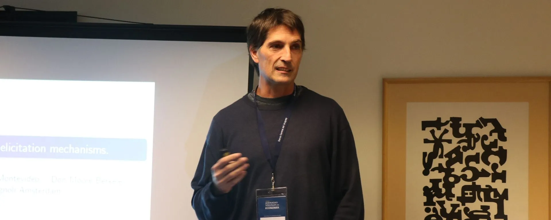 Juan Dubra en la Universidad de Montevideo Juan Dubra en la Universidad de Montevideo