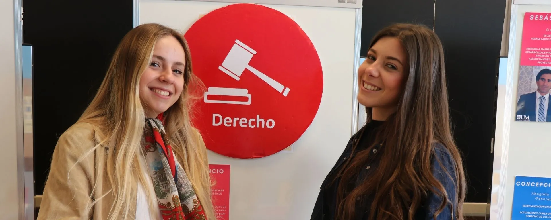 Dos participantes del certamen Dos participantes del certamen