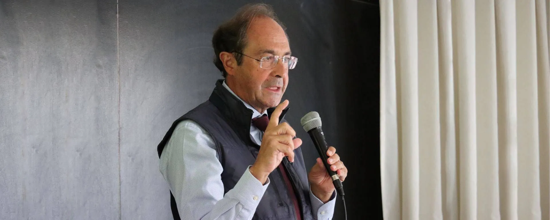 El director general de Aceprensa visitó la UM El director general de Aceprensa visitó la UM