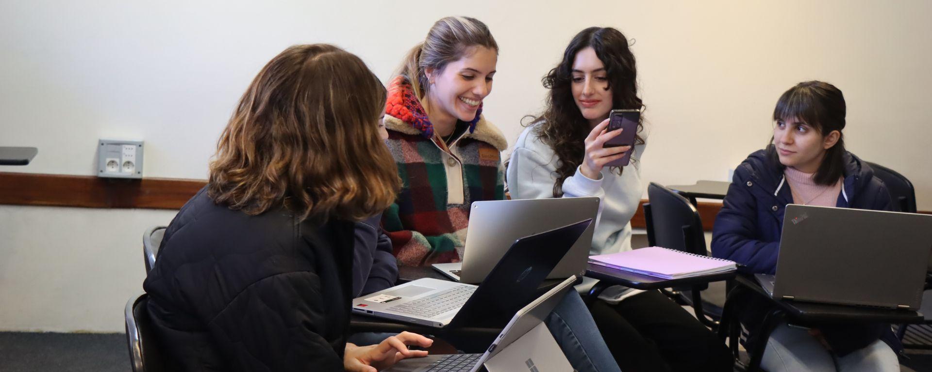 Experiencia COIL en la Licenciatura en Psicología Experiencia COIL en la Licenciatura en Psicología