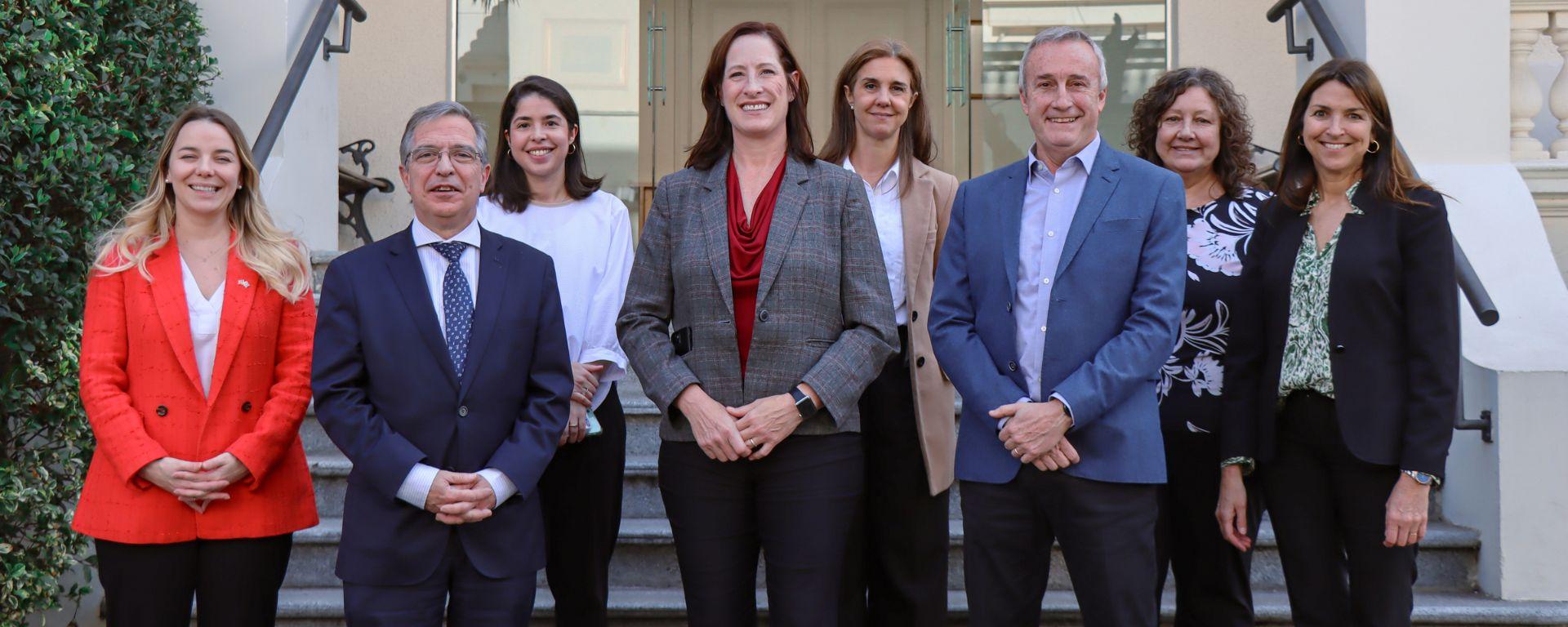 Embajadora de Estados Unidos visitó la UM Embajadora de Estados Unidos visitó la UM