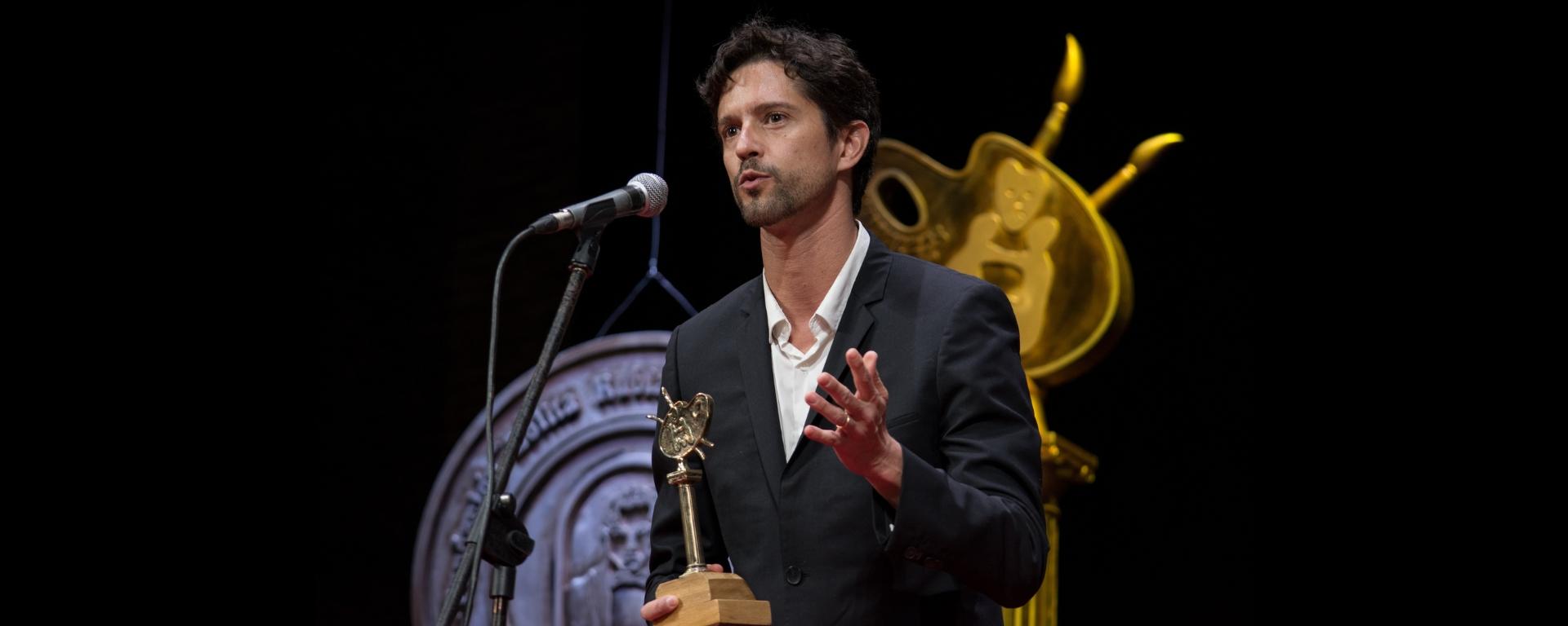 Alumni UM recibió Premio Morosoli de bronce en Economía Alumni UM recibió Premio Morosoli de bronce en Economía