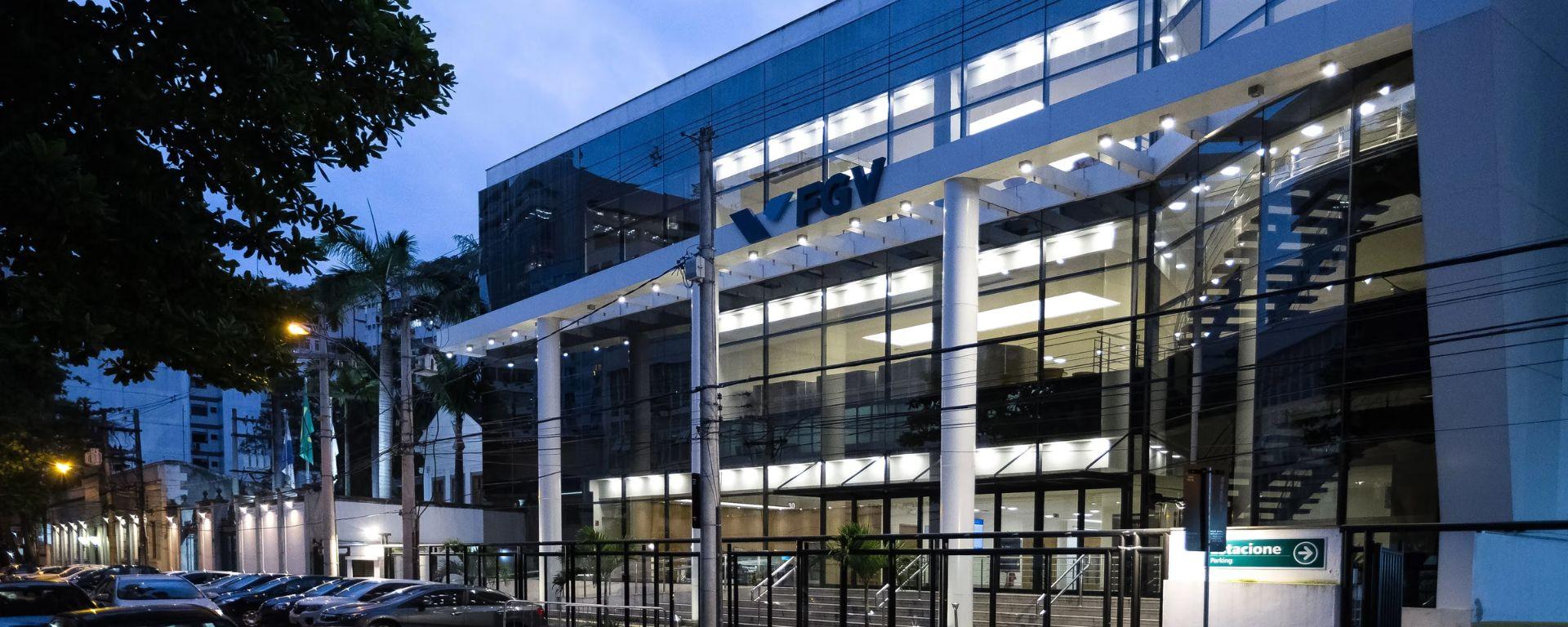 Diez alumnos UM realizaron pasantías en la Fundación Getulio Vargas Diez alumnos UM realizaron pasantías en la Fundación Getulio Vargas