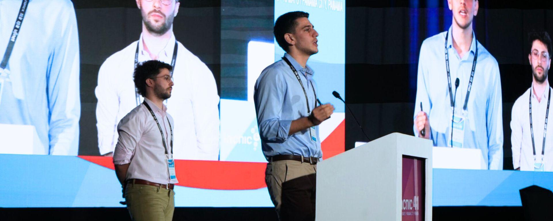 Alumnos de Ingeniería Telemática presentaron un proyecto en el Evento LACNIC 41 en Panamá Alumnos de Ingeniería Telemática presentaron un proyecto en el Evento LACNIC 41 en Panamá